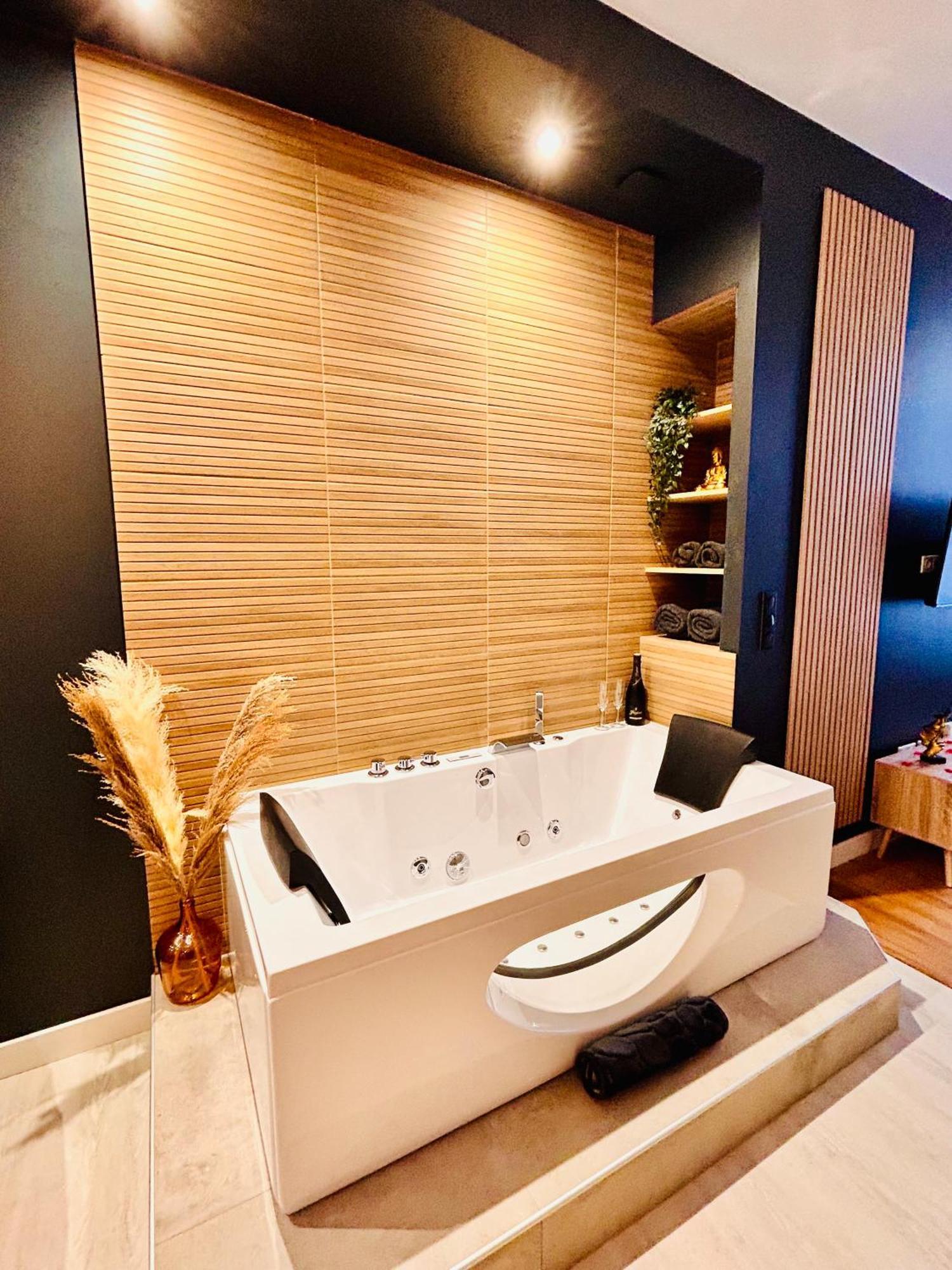 Suite Cosy Jacuzzi Troyes - Secrets D'Ana المظهر الخارجي الصورة