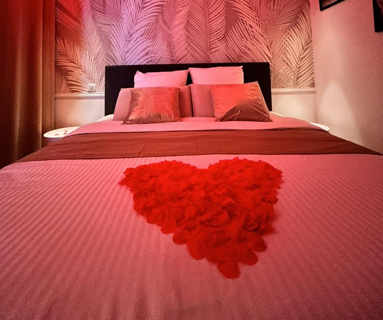 Suite Cosy Jacuzzi Troyes - Secrets D'Ana المظهر الخارجي الصورة